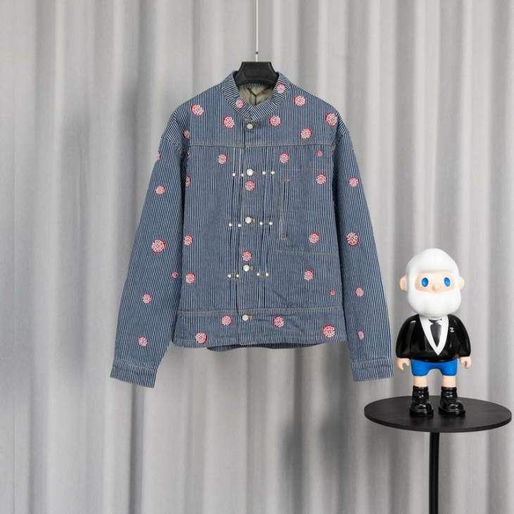 Picture of LV Sweater Suits _SKULVsz46-52sz30-36tltx1141257